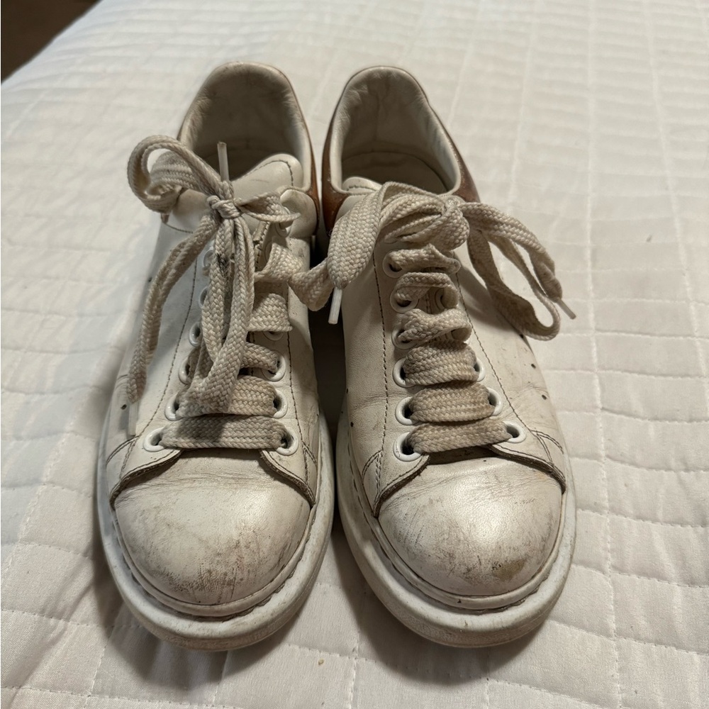 Alexander McQueen Oversized tennis shoes